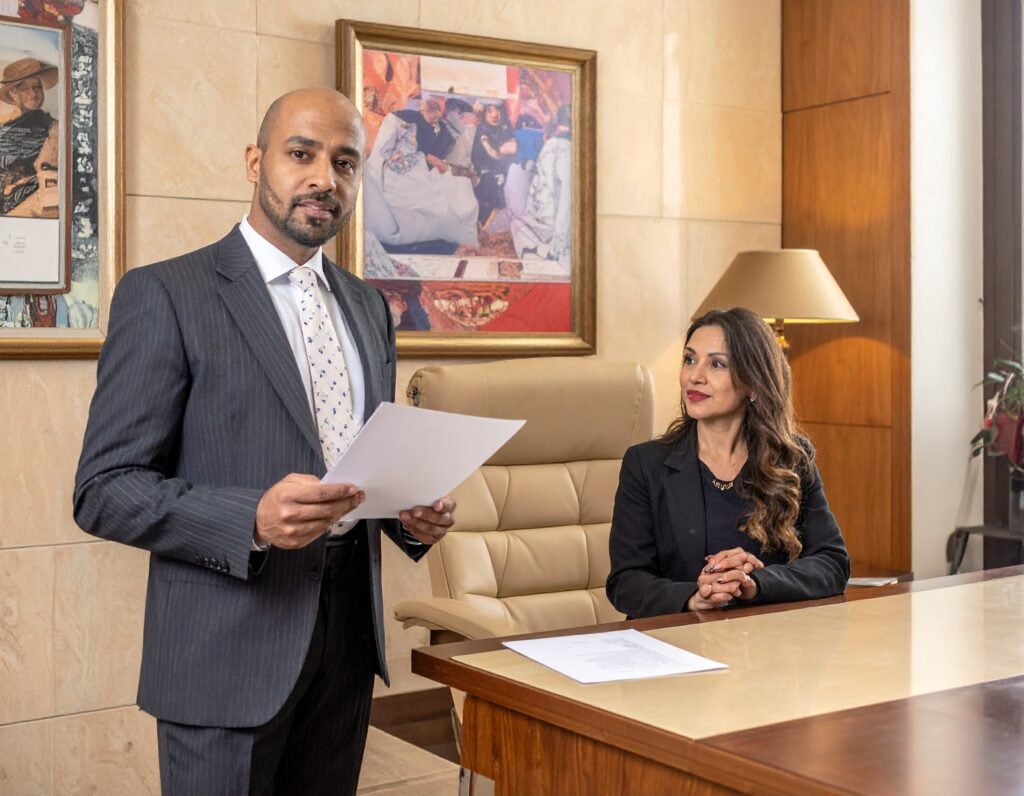 كتب محاماة في القاهرة يقدم خدمات تصريح عمل للأجانب